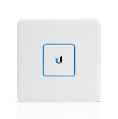 O gigabit de 12VDC 7W prendeu o RAIO de UniFi USG VPN do guarda-fogo do router
